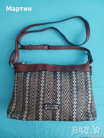 Дамска чантичка, снимка 2 - Чанти - 53538596