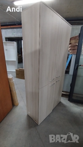 Продавам Гардероб - с четири врати и рафтове 203/40/100 със забележки, снимка 6 - Гардероби - 53331669