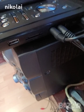 продавам портативен двд плеяр  apeman чисто нов, снимка 10 - Плейъри, домашно кино, прожектори - 50905769