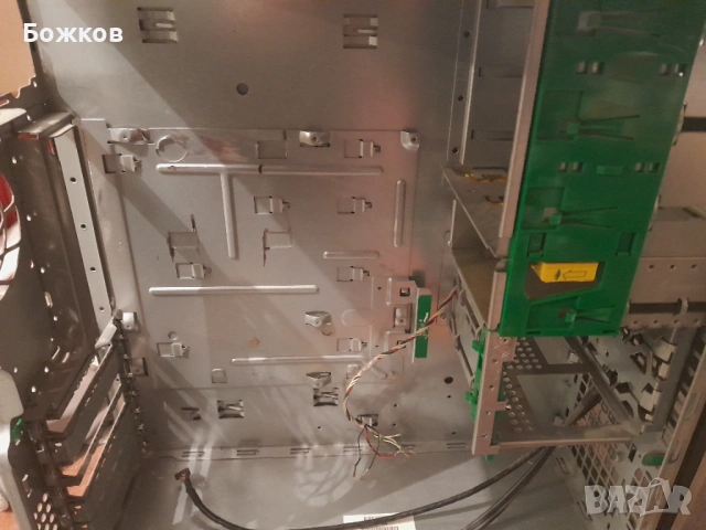 Кутия за компютър, снимка 3 - Работни компютри - 52257824