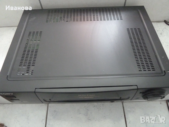Продавам видеокасетофон Sony SLV-E500, снимка 2 - Плейъри, домашно кино, прожектори - 52036356