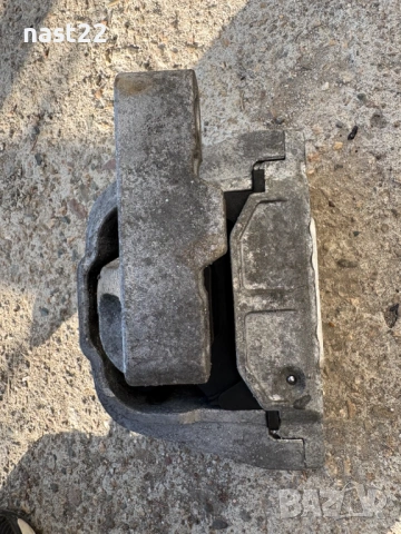 Преден десен тампон за двигател Фолскваген Голф 5/VW GOLF 5, снимка 4 - Части - 53144010