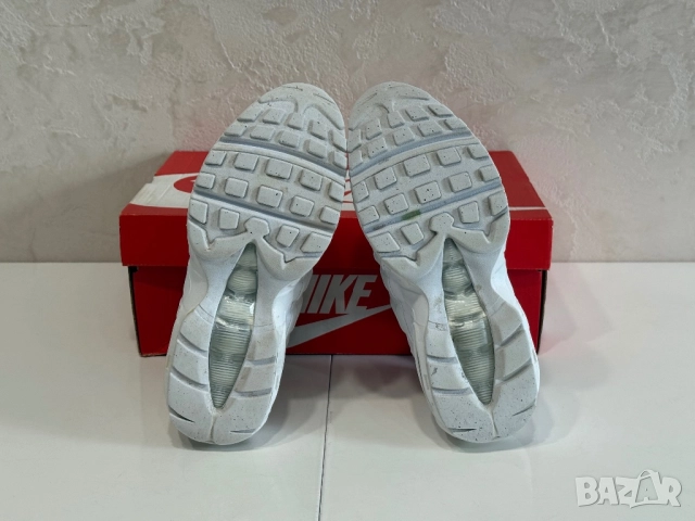 Маратонки Nike Air Max 95 Triple White | 37,5, снимка 5 - Маратонки - 52598960