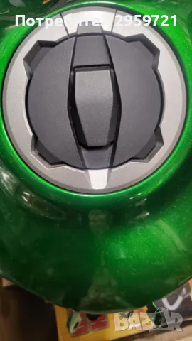 капачка за резервоар а за кавазаки H2 face става и за други след 22 без болтове