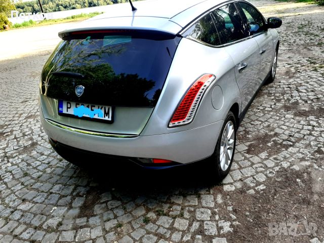 Lancia Delta 1.6M-jet , снимка 13 - Автомобили и джипове - 43850032