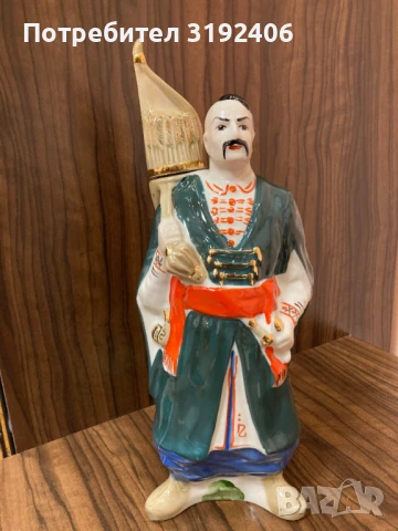 Порцеланова фигура бутилка за алкохол, отлично състояние