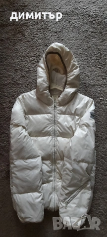 Пухено яке Calvin Klein перлено бяло -М, снимка 2 - Якета - 53413848