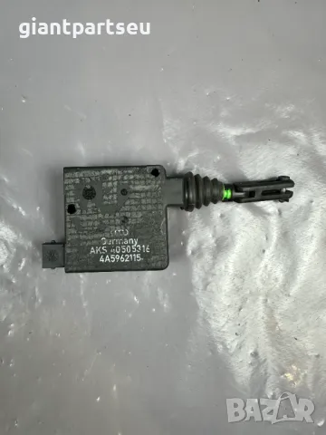 Машинка Резервоар за АУДИ AUDI A8 D2 4A5962115