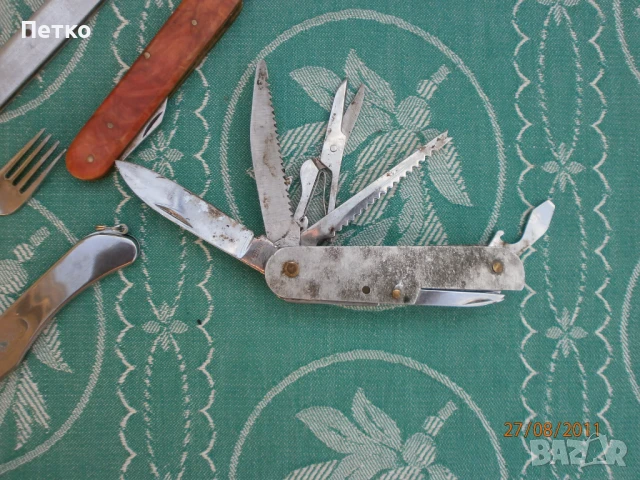 Стари сгъваеми  ножове, снимка 10 - Антикварни и старинни предмети - 51168439