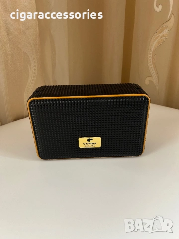 COHIBA хумидор за 4 пури – преносим, кожен, с дигитален хигрометър