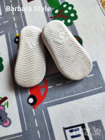 сандали Adidas 22 номер, снимка 4 - Детски сандали и чехли - 50953732