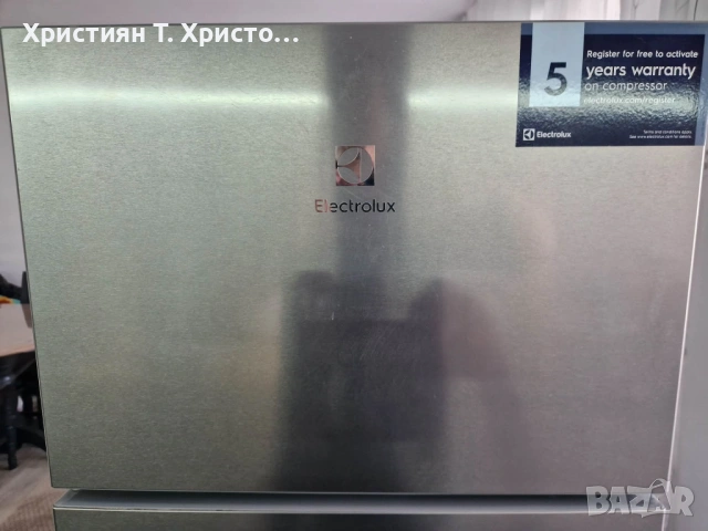 Хладилник с горна камера Electrolux, снимка 2 - Хладилници - 53752893