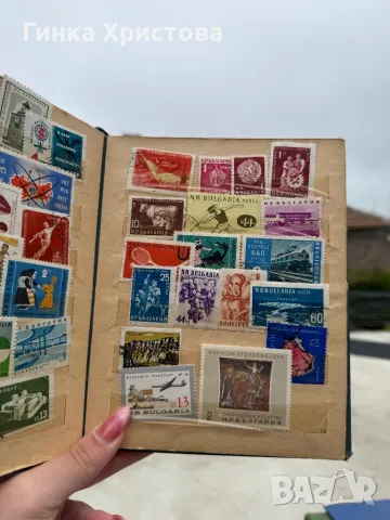 Малък класьор с различни пощенски марки, снимка 9 - Филателия - 50007465