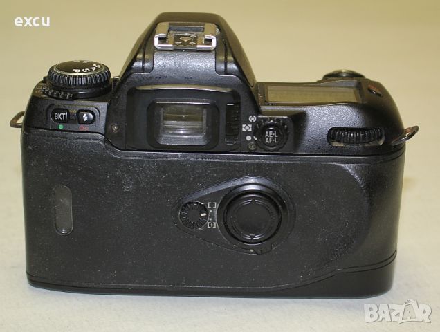 Фотоапарат Nikon F80, снимка 3 - Фотоапарати - 46456263