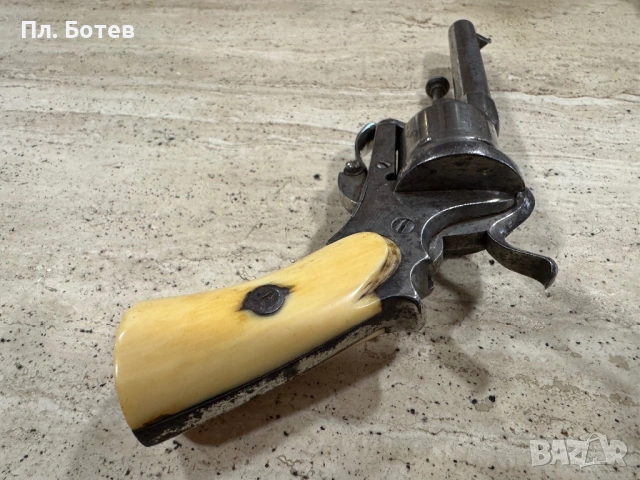 Стар револвер, снимка 7 - Антикварни и старинни предмети - 53249876