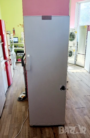 Хладилник с една врата SIEMENS