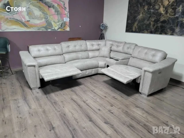 Кремав ъглов диван от плат La-z-boy с електрически релакс механизъм, снимка 2 - Дивани и мека мебел - 50841743