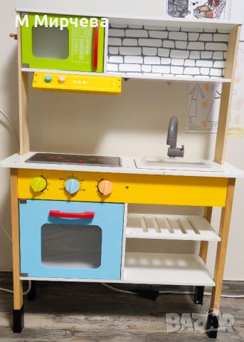 Детска дървена реалистична кухня с лот играчки, снимка 2 - Други - 45568300