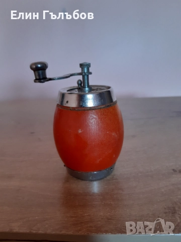 Мелничка за черен пипер Родина, Бг производство, от старите, снимка 2 - Други - 52943593