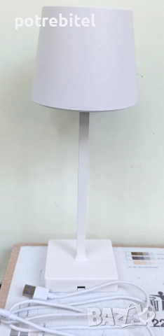 Настолна / нощна LED лампа  с тристепенно димиране - За 5 €вро, снимка 2 - Настолни лампи - 51493899