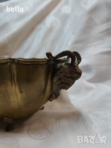 Антикварна бронзова жардиниера „Овни“ – Необарок, XIX век, снимка 2 - Антикварни и старинни предмети - 53836187