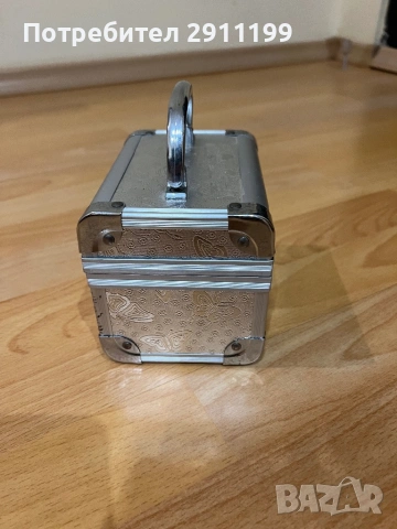 Малък алуминиев куфар, снимка 2 - Куфари с инструменти - 54247221