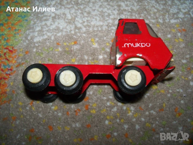 Червено ламаринено камионче играчка Микро, снимка 4 - Коли, камиони, мотори, писти - 50508942