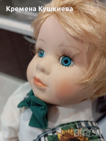 Колекционерска порцеланова кукла , снимка 3 - Колекции - 52443556