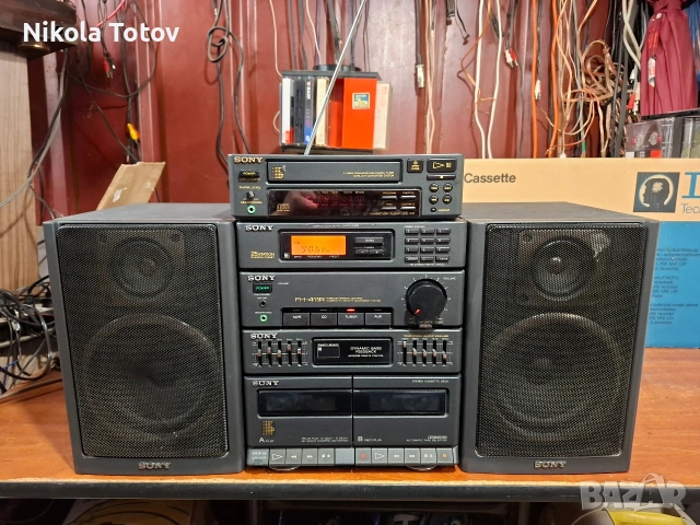 Продава се касетофон Sony FH-411R. 