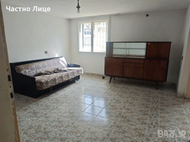 Къща в гр.Аксаково с РЗП 210 кв.м., снимка 3 - Къщи - 53922681