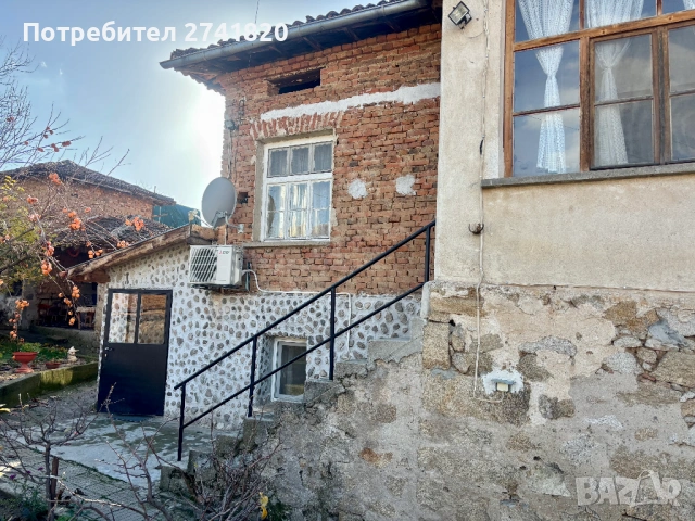 Продавам къща с двор в село Каравелово, снимка 3 - Къщи - 53683793
