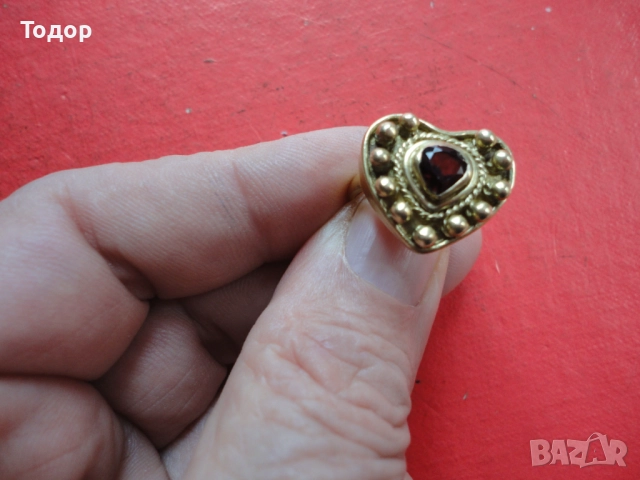 Невероятен викториански златен пръстен с гранат сърце, снимка 6 - Пръстени - 52836778