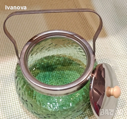 Захарница цветно стъкло с дръжка и капаче от алпака