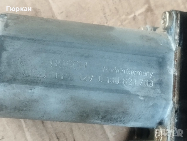Mercedes Benz Дясна Електромотор Стъклоповдигац 0130 821 709 , снимка 2 - Части - 54176107