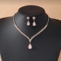 Комплект бижута от две части - колие и обеци, снимка 1