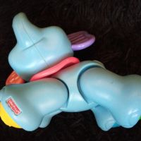 Бебешка играчка Fisher Price слонче Дисни Дъмбо , снимка 3 - Дрънкалки и чесалки - 45489942