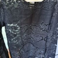 Дамска черна дантелена блуза , снимка 2 - Блузи с дълъг ръкав и пуловери - 45435874