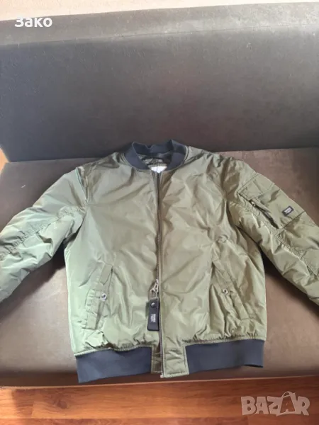 Зелен бомбър PULL & BEAR, снимка 1