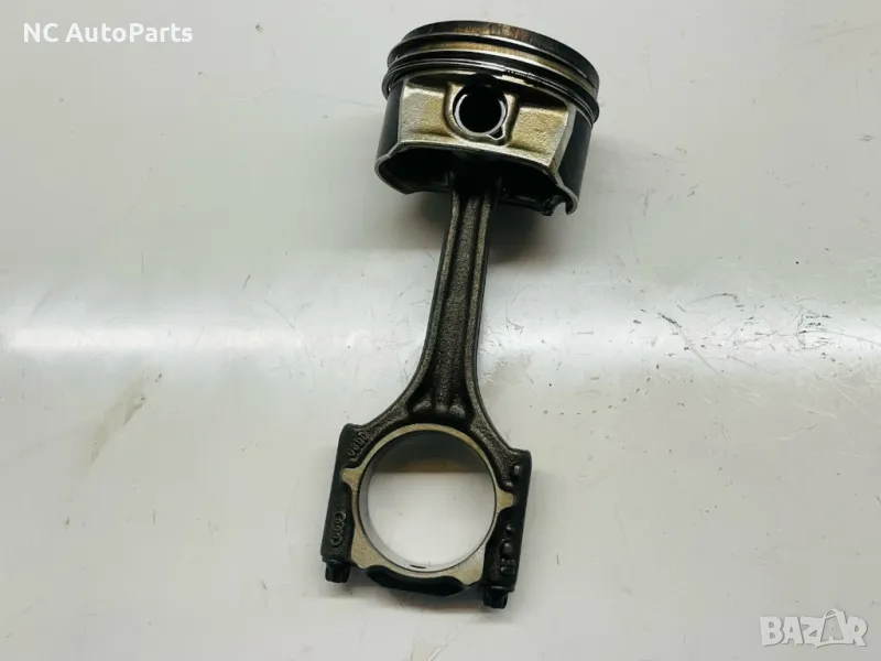 Бутало с биела за Audi Ауди А3 VW Golf MK5 8P1 2.0 GTI 200 коня BWA Евро-4 2005, снимка 1