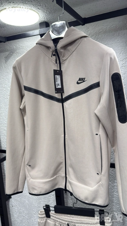 Nike Tech НА ЕДРО 5 Бр. Мъжки Спортен Екип Найк Тек , снимка 1