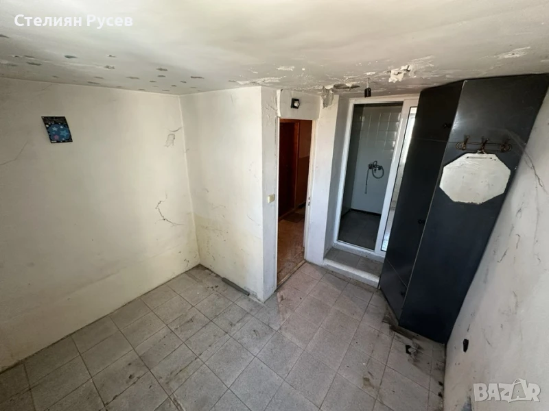 таванско помещение 10.5 кв.м - ЦЕНТЪР в гр. Силистра, етаж 7/7, ул. Плевен 24, срещу входа на училищ, снимка 1