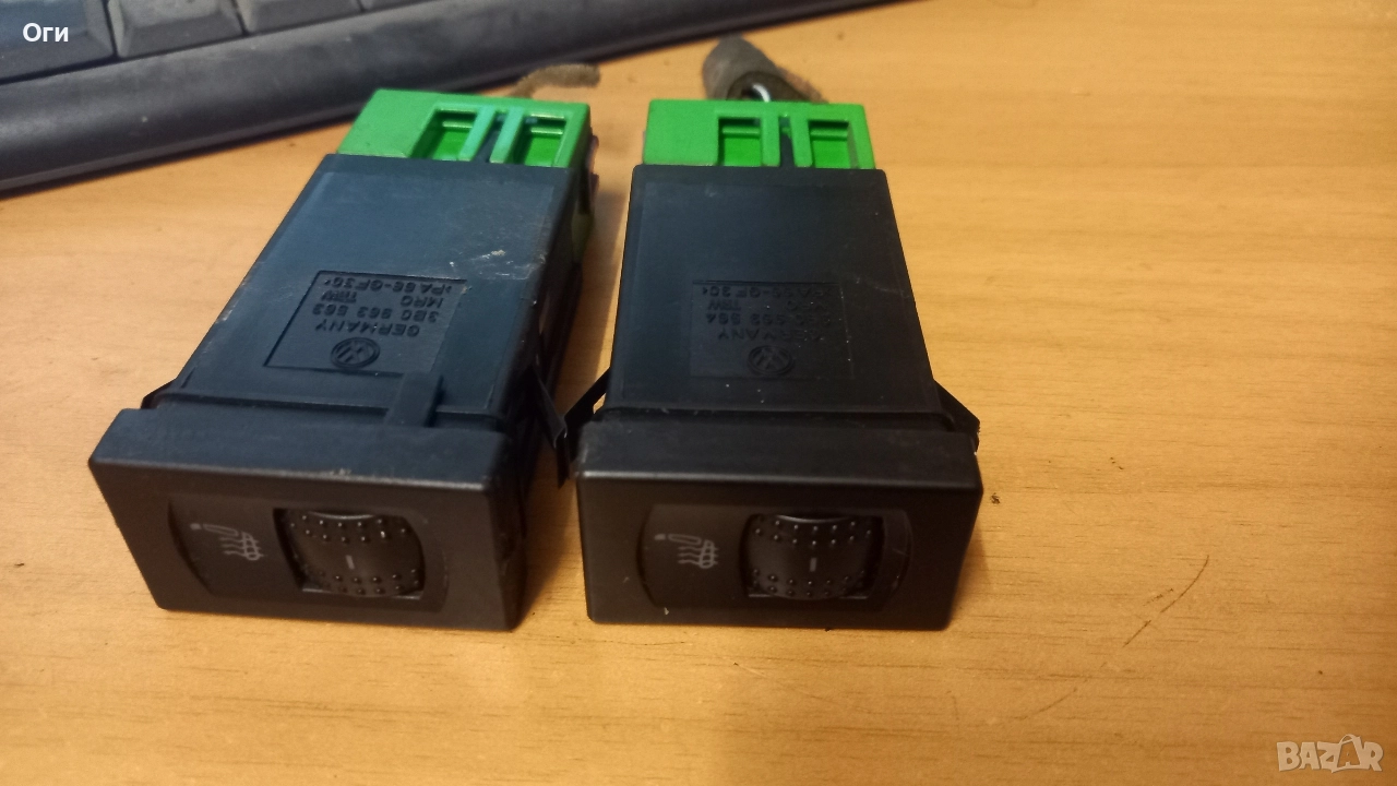 Бутони подгрев седалки за Фолксваген Пасат В5 3B0 963 564/3, снимка 1