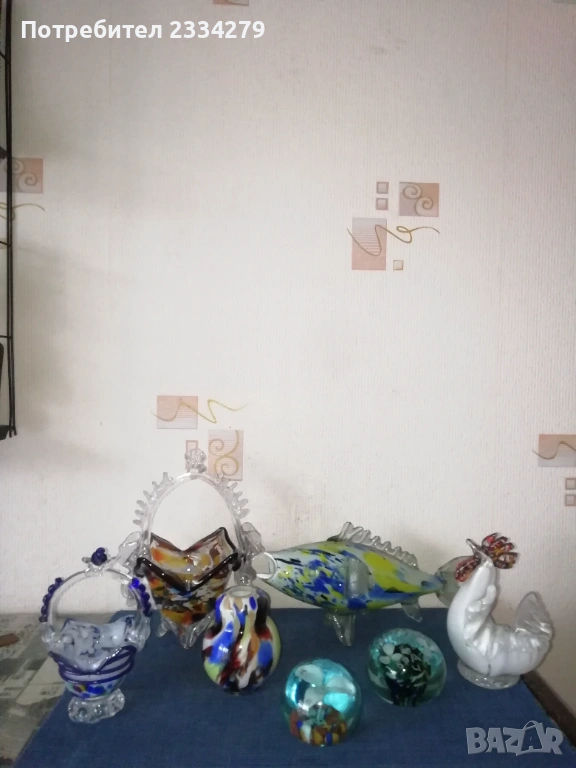Стари фигури, статуетки от цветно стъкло, кристал,,морано", снимка 1