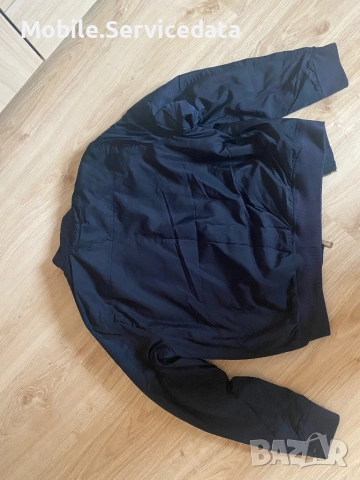 Оригинален Dsquared2 бомбер в размер М в перфектно състояние, снимка 5 - Спортни дрехи, екипи - 52468050