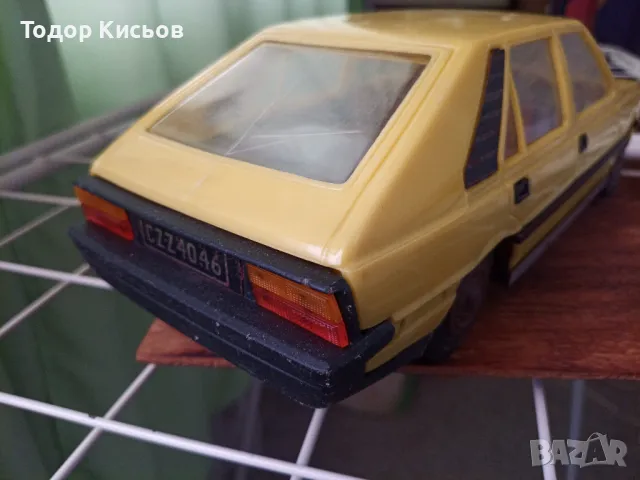 Стар соц модел FSO Polonez, снимка 5 - Колекции - 47240830