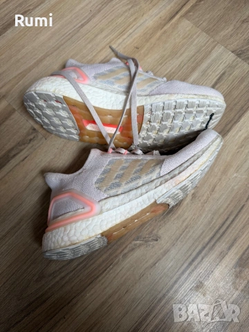 Оригинални маратонки adidas (WMNS) adidas UltraBoost! 36 н, снимка 11 - Маратонки - 53660123