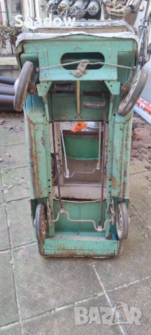 Москвич с педали , снимка 6 - Антикварни и старинни предмети - 53819560