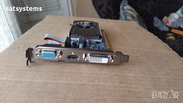 Видео карта AMD Radeon Sapphire HD 6570 HDMI 1024MB GDDR3 128bit PCI-E, снимка 2 - Видеокарти - 50505096