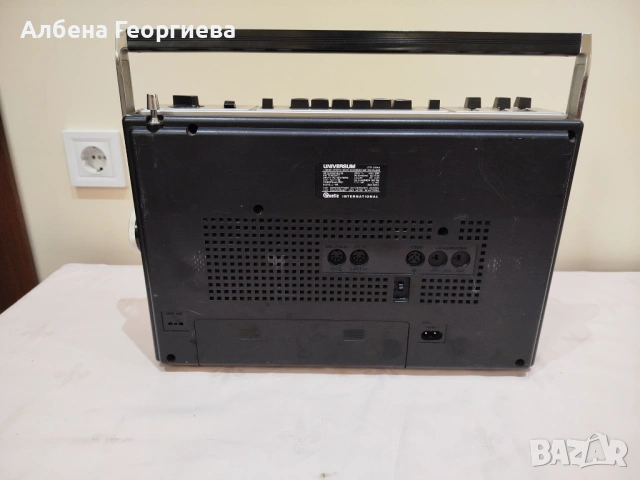 Радио касетофон UNIVERSUM, снимка 6 - Радиокасетофони, транзистори - 53286769