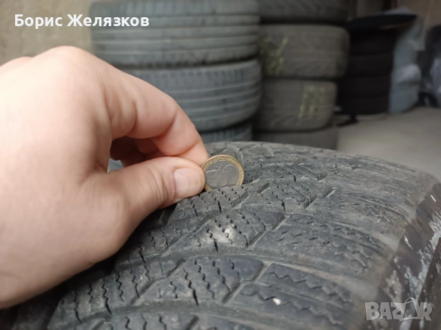 Зимни гуми Firestone 215/55/17, снимка 2 - Гуми и джанти - 53097066